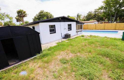 Cozy Little Villa in the Heart of Cocoa POOL HOUSE - Foto 25