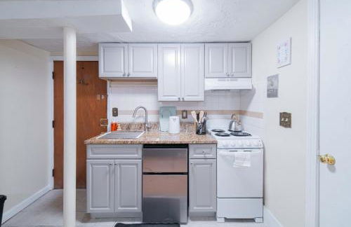 Cozy Basement - Steps to Longwood and MassArt - 3Min Walk to T - Foto 4