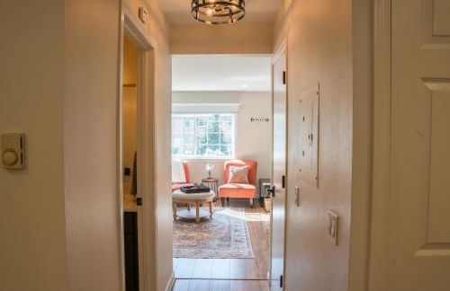 Luxe Bavarian Retreat - in Town with Hot Tub - Foto 8