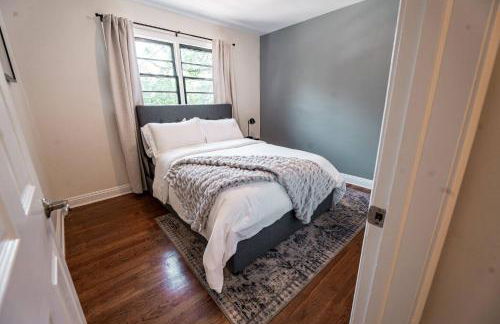 Modern Stay on Green Valley - 2.5 Mi to Downtown - Foto 15