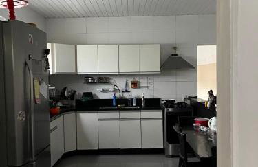 House with electric fence, alarm - Foto 9