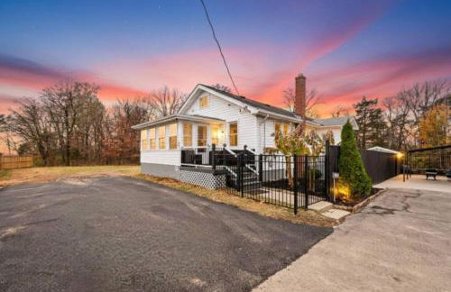 Two Dulles homes 1 price sleeps 16 w-EV parking - Foto 29