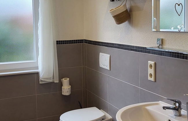 Holiday Home in Willersdorf With Outdoor Sauna - Photo 10