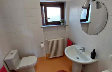 Arona - Lake Maggiore Entire Home - parking - Foto 6