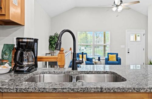 3BR 2BA Home with King Queen & Twin Beds - Foto 50