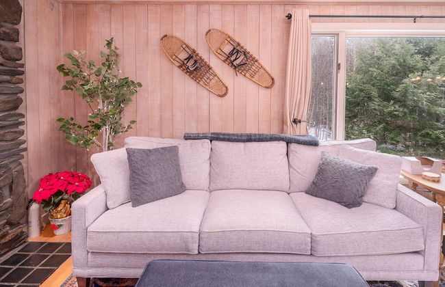 Classic Stowe Ski 3 Bedroom Chalet by RedAwning - Photo 25