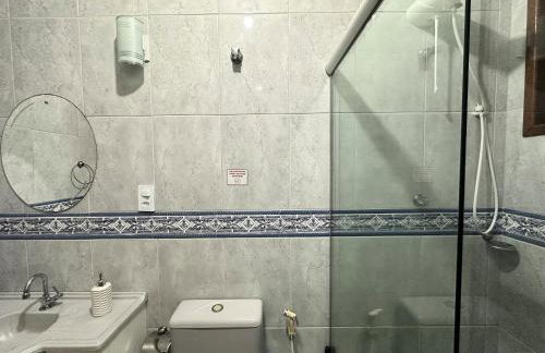 Casarão com quintal na quadra da praia | ROCM1217 - Foto 47