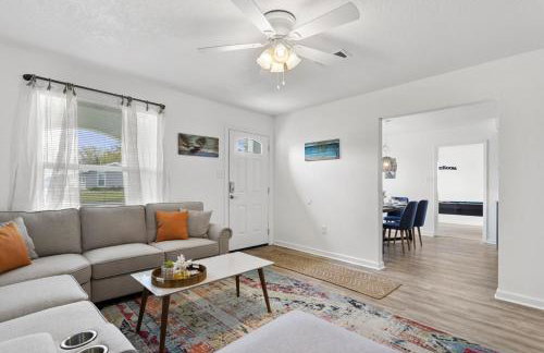 Coastal Retreat by the Beach - Foto 31