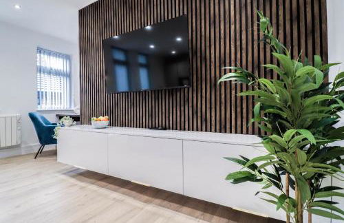 The Abbey Apartment - 1BR Apt with Dedicated Workspace, Fast Wifi & Stylish Kitchen Island & Free Secure Underground Parking - Foto 37