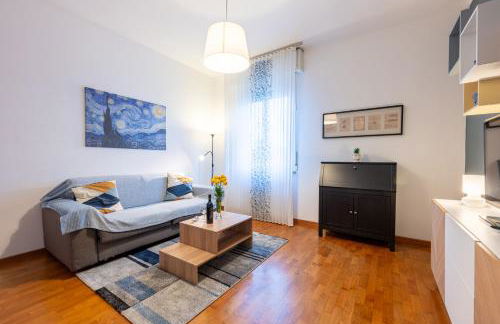 Blu&Yellow Apartment in Parma Station - Photo 1