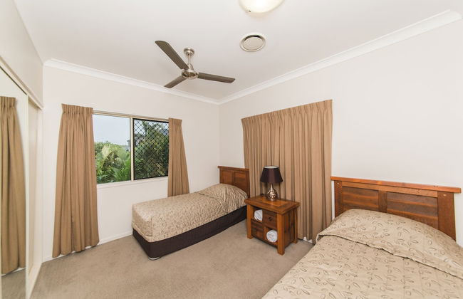 Apartments on Palmer - Photo 2