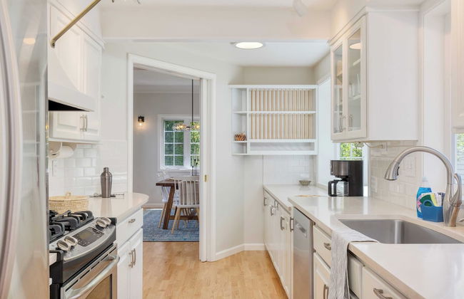 Colonial Bluff House Above the Sea by Avantstay - Foto 15