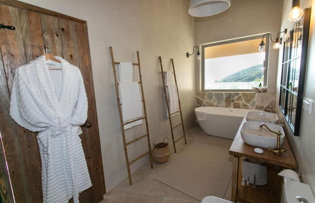 Villa Elysium Parga Luxury Detached Property in Private Grounds - Photo 10