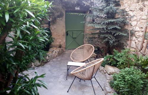 LA GARDE ADHEMAR, L'escalier Médiéval - Foto 11