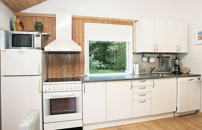 Modern Holiday Home Near Nibe With Terrace - Foto 6