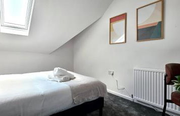 Claude Road Apartments by Switchback Stays - Photo 12