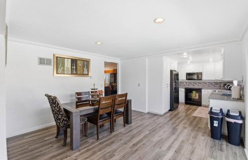 Colorful and Cozy Haven with Heated Pool - Foto 2