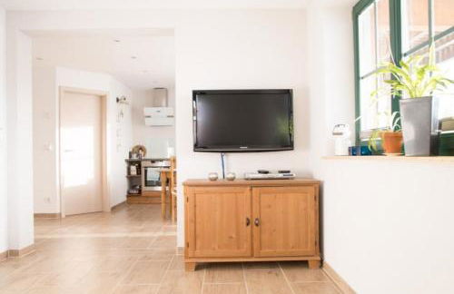 Blockbohlen HolzHaus mit Sauna, Outdoor Jacuzzi und BadeTeich - Foto 23