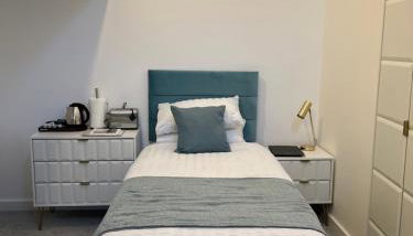 12 Plants Yard -Modern Retreat - Foto 1