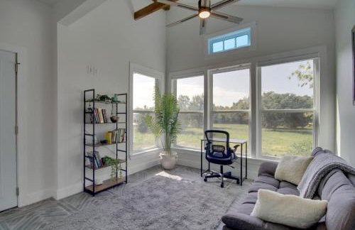 Sunny Waveland Home Rental with Pool Walk to Beach! - Foto 25