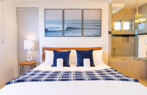 Ocean view, two-level condo with stunning view, decks, fast WiFi & fireplace - Foto 11