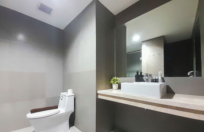 Comfort Stay 1BR at Patraland Amarta Apartment - Foto 7