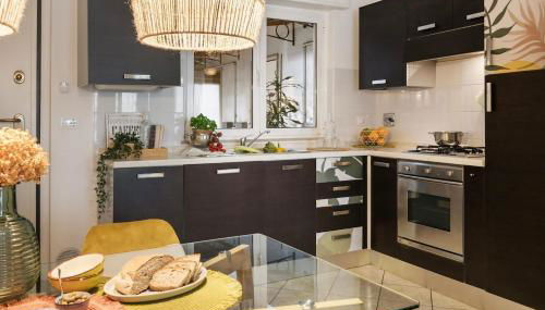 Elegante bilocale con vista mare e parcheggio - Foto 4