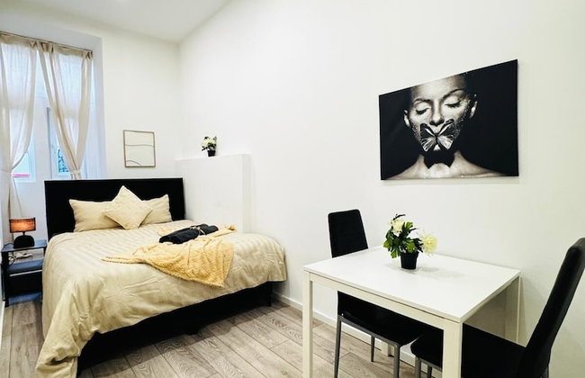 Elegant 5BR Home Ideal for Families - Foto 24