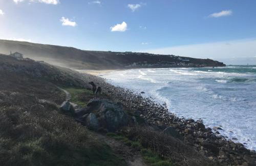 Robins nest, near Sennen Cove, 14 Beaches, Minack - Photo 33