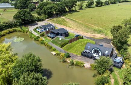 Nestledstays- The Lake House - Foto 11