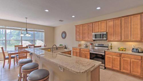 Outdoor Oasis with Pool Davenport Resort Escape! - Foto 3