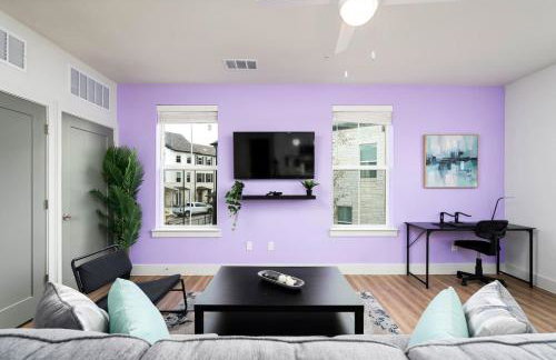 Luxurious 1BR Gem Steps from the Action - Photo 1