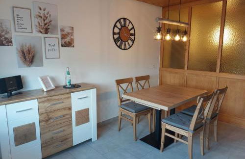 Moderne Ferienwohnung - neu renoviert - ruhige Lage - Foto 5