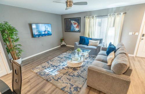 Spacious 2-Bedroom Townhouse with Pool & Private Patio in Central Las Vegas - Foto 3