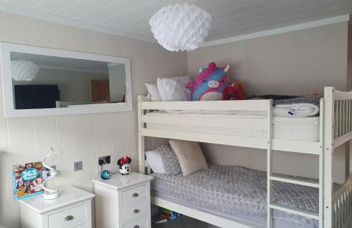 Routh 2-Bed Luxury Lodge Hot Tub & Lake View - Foto 4