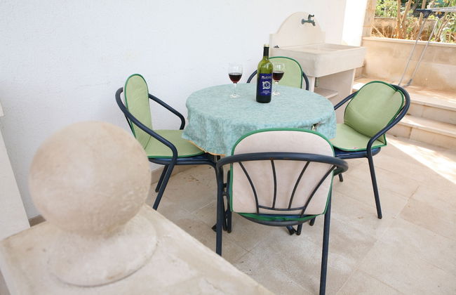 Sea front stone house - Photo 61