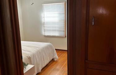 Mid-Century Modern 4BR WIF SmrtTV Coffee Patio - Photo 4