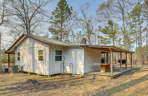 Fish Sam Rayburn! Secluded Cabin with Deck and Grill - Photo 18