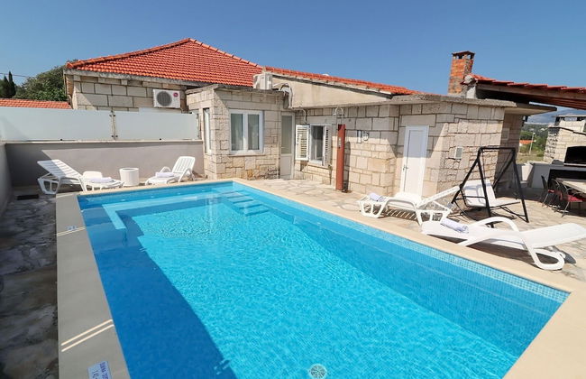 Villa Ivana - Three-bedroom Villa With Private Pool - Photo 21