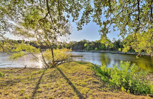 Hot Tub and Fire Pit! Cozy Granbury Escape Near Lake - Foto 41