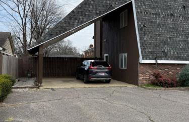 Stylish Remodeled 23 Large beds Near Elvis Presley - Foto 21