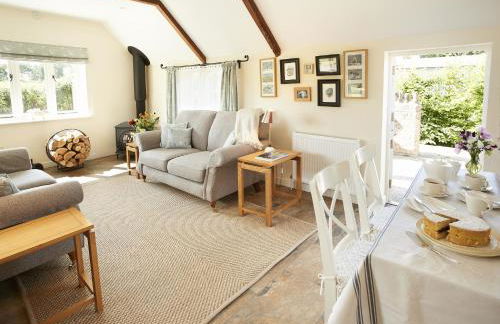 Downclose Piggeries - Photo 3