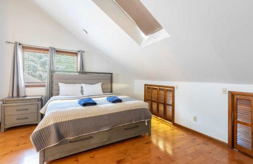 Cozy Loft Near Lake Trails and Mountain Views - Foto 17