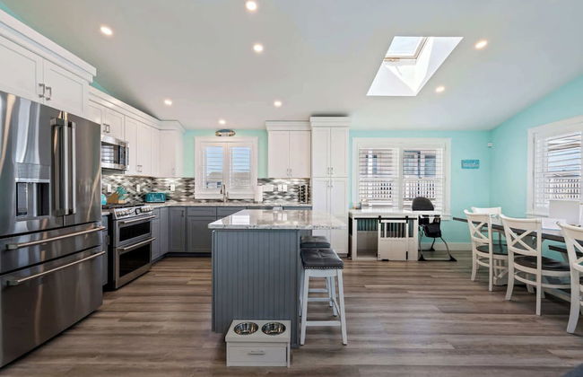 The Shore Thing Walk to Beach! - Photo 16