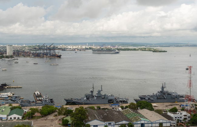 Classy 1 Bedroom Pool & Gym near Downtown - Foto 25