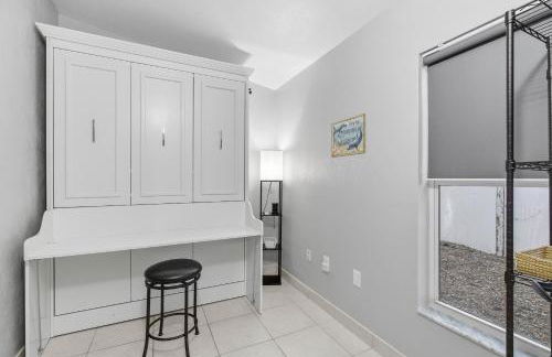 Sun and Fun- Dolphin Diversion - Photo 14