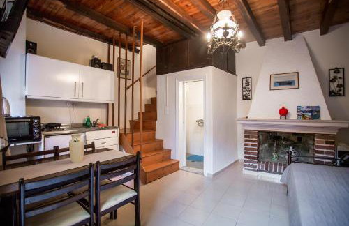 Traditional Cozy House in the Village Ano Garounas - Foto 1