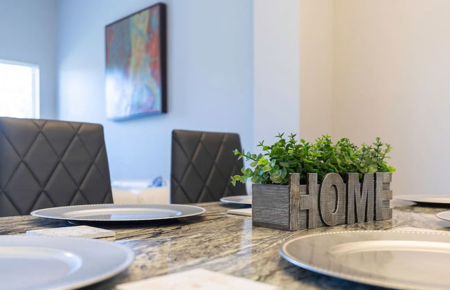 Beautiful Townhome Near Theme Parks - Foto 3