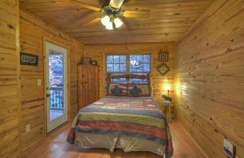 Happy Trout Hideaway - Creek Views Of Hot House Creek, Hot Tub, Outdoor Fire Pit, Cozy Atmosphere - Mineral Bluff, GA - Foto 23