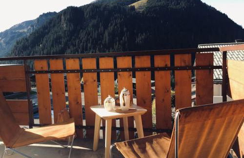 Appart 3ch. entièrement rénové au coeur de Châtel - Foto 4